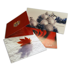 slika natisnjenih vabil in voščilnic